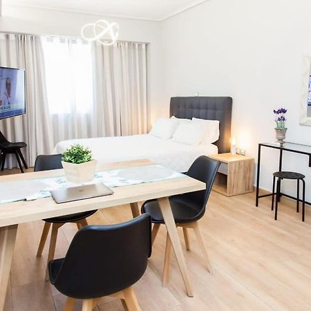 Contemporary And Chic Apartment In Central Atina Dış mekan fotoğraf