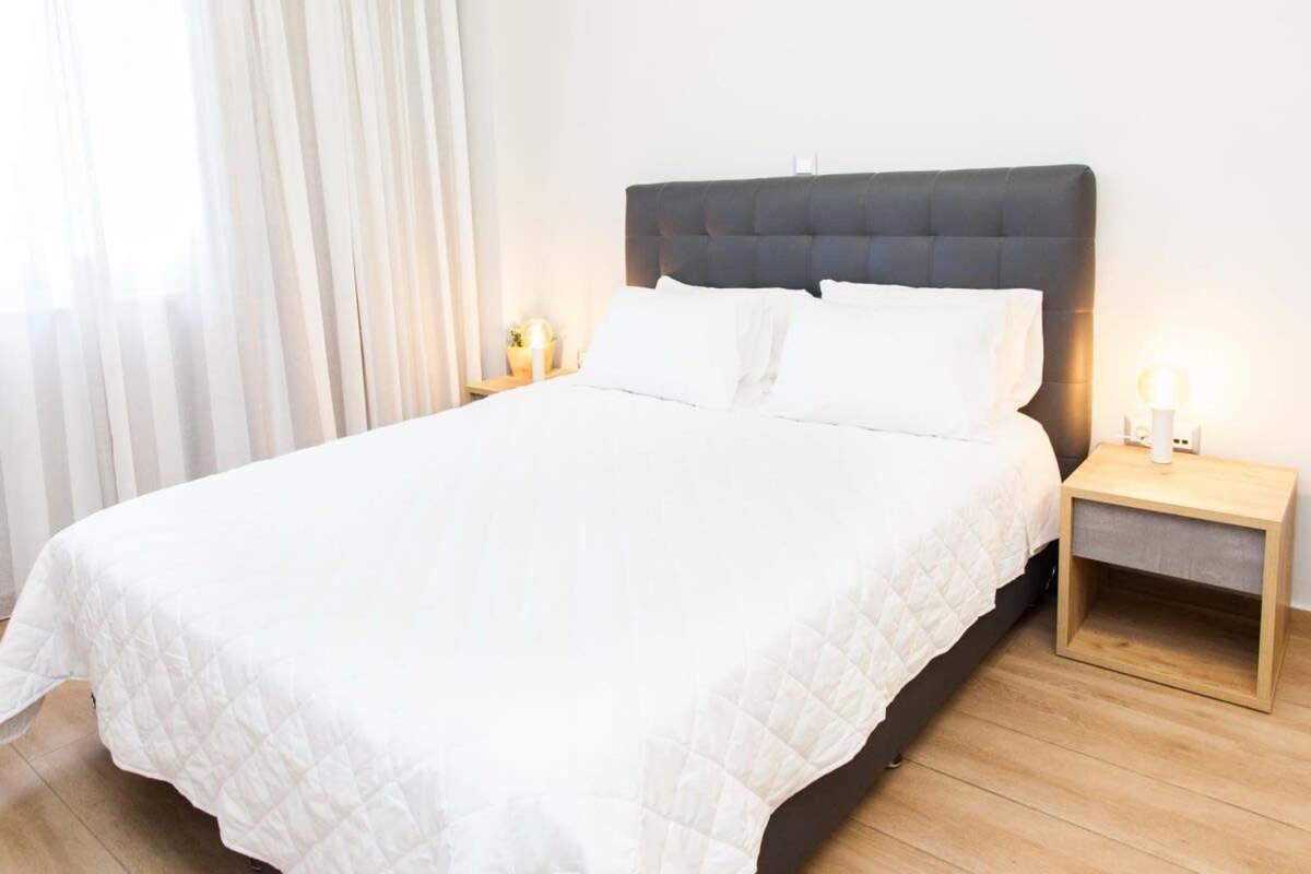 Contemporary And Chic Apartment In Central Atina Dış mekan fotoğraf